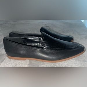 New Vince Camuto flats Black